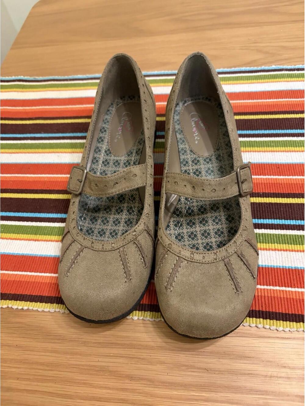 Mia Amore 8.5M Khaki Faux  Suede Mary Jane Shoes Brass Buckle